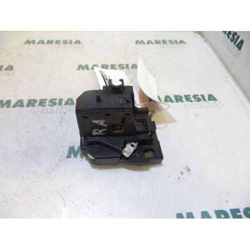 Renault - Megane Scenic - Rear door mechanism 4-door, right
