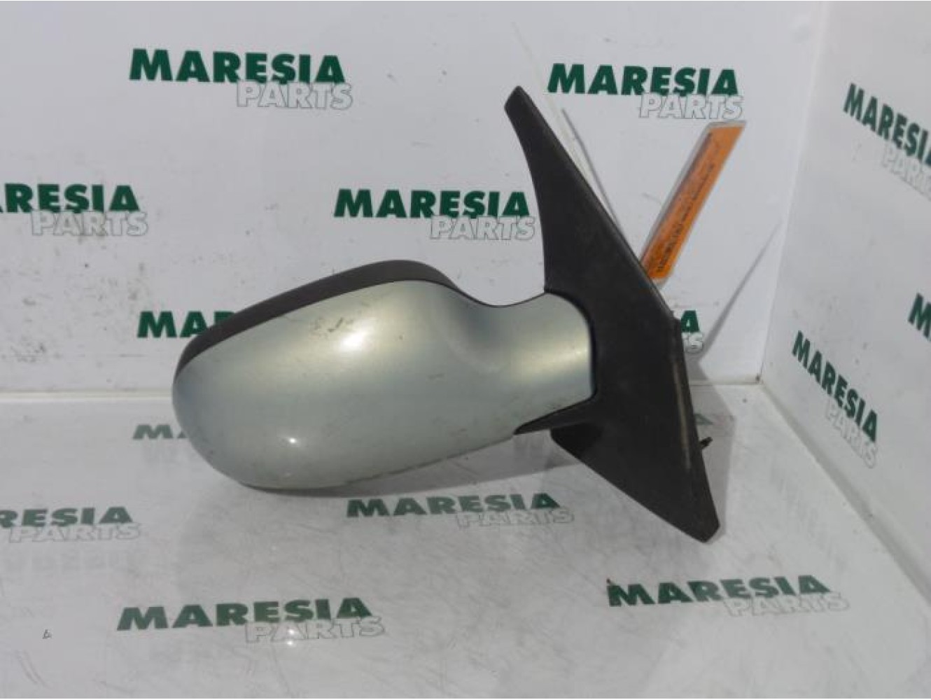 Renault - Megane Scenic - Wing mirror, right