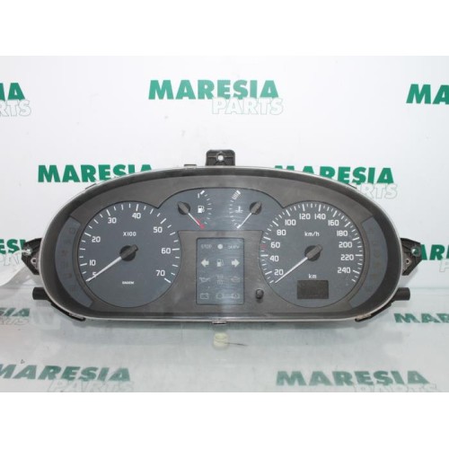 Renault - Megane Scenic - Instrument panel