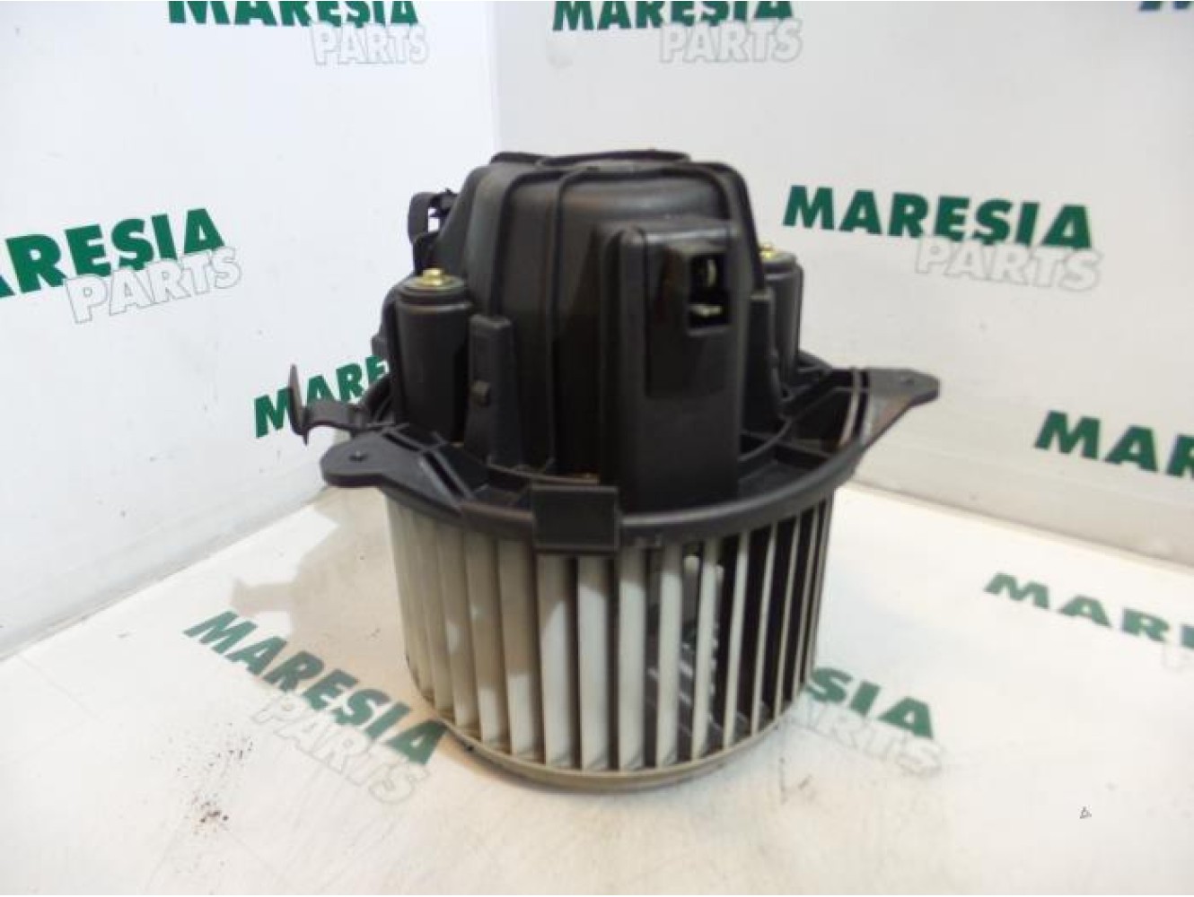 Fiat - Stilo - Heating and ventilation fan motor