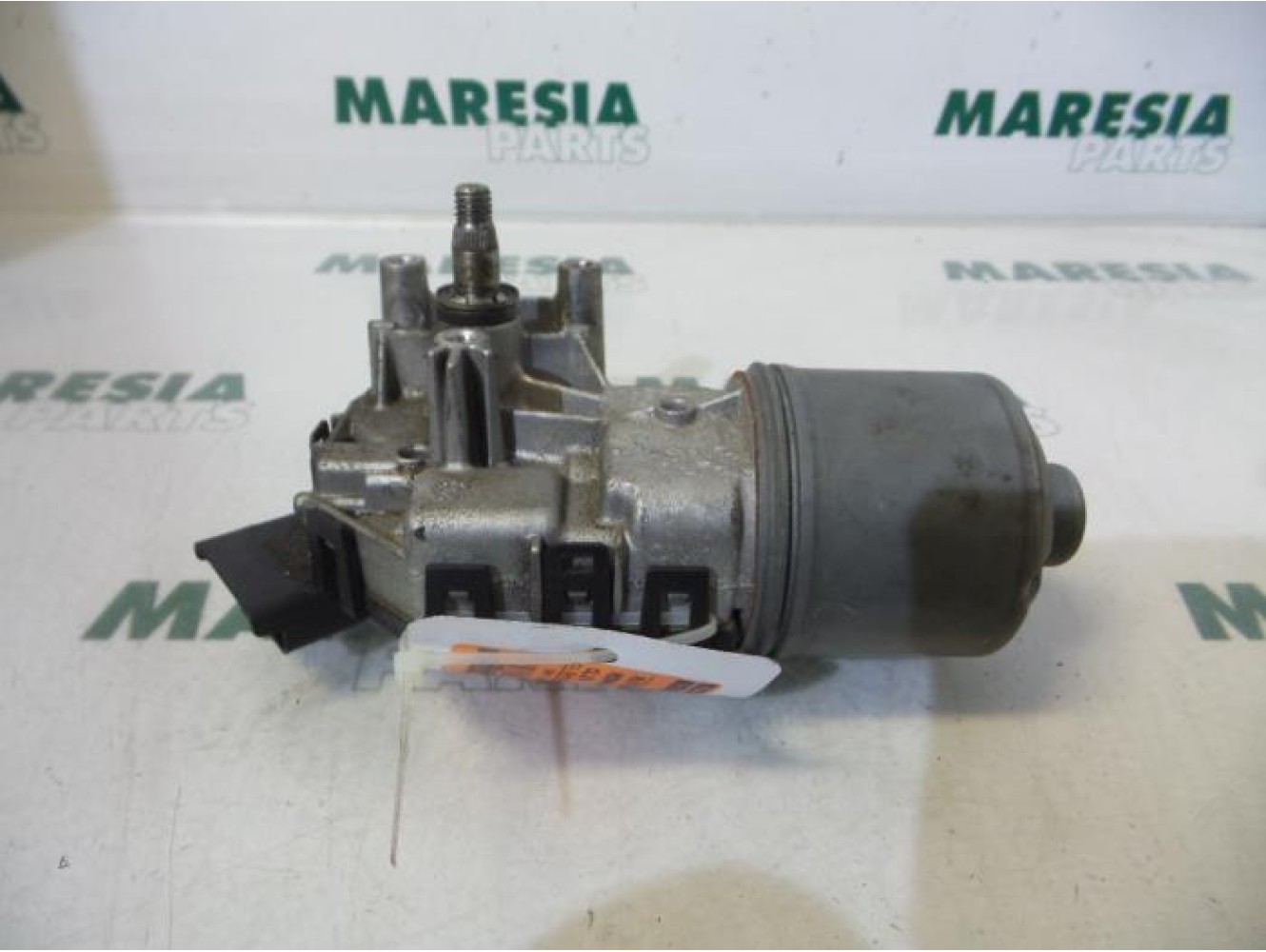 Renault - Clio - Front wiper motor