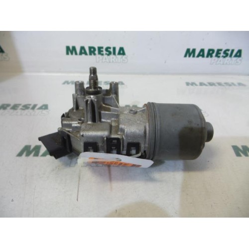 Renault - Clio - Front wiper motor