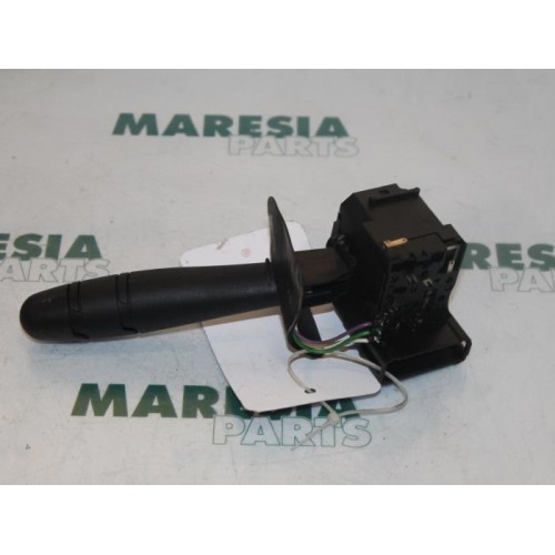 Renault - Clio - Indicator switch