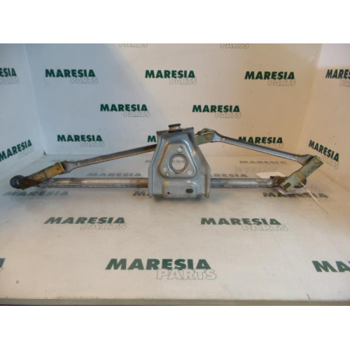 Renault - Clio - Wiper mechanism