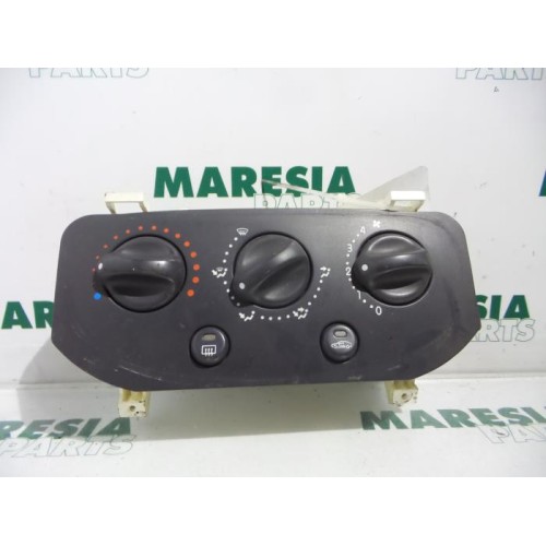 Renault - Clio - Heater control panel