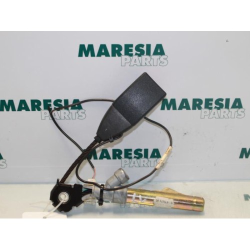 Renault - Clio - Seatbelt tensioner, left