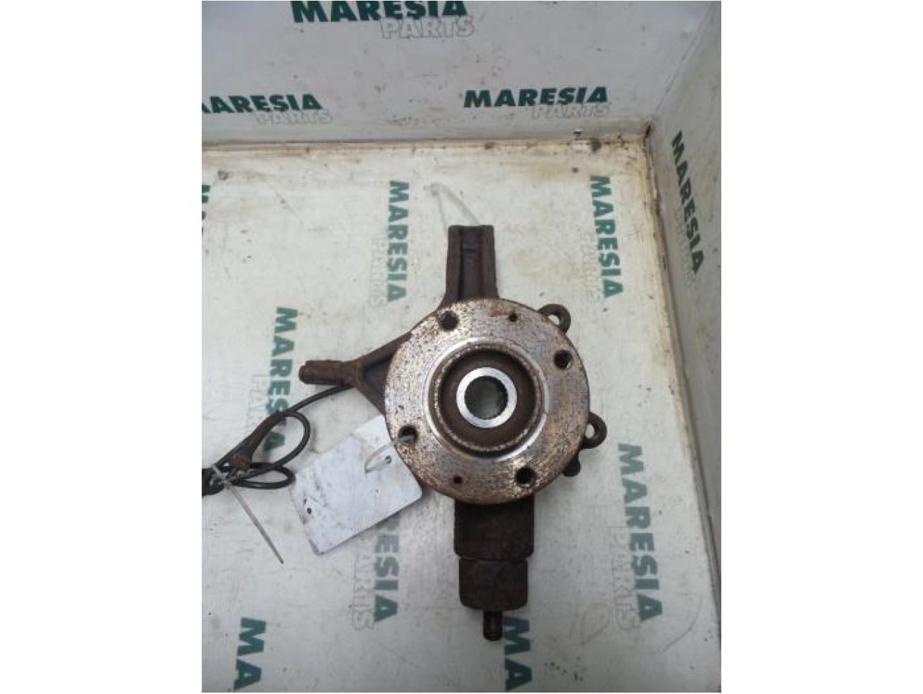 Peugeot - 307 - Knuckle, front right