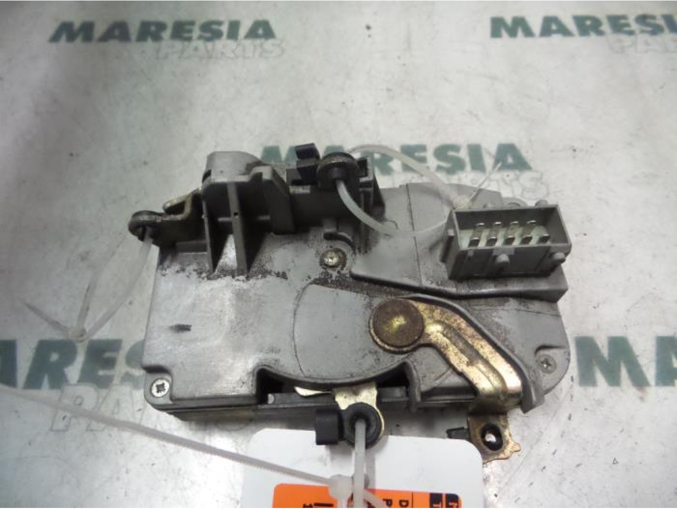 Peugeot - 406 - Türschlossmechanik 4-türig links vorne