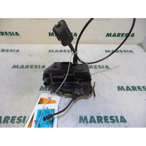 Renault - Megane Scenic - Front door lock mechanism 4-door, right