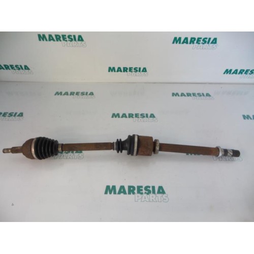 Renault - Megane Scenic - Front drive shaft, right
