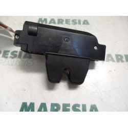 Peugeot - 307 - Tailgate lock mechanism