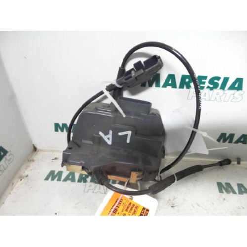 Renault - Megane Scenic - Rear door lock mechanism 4-door, left