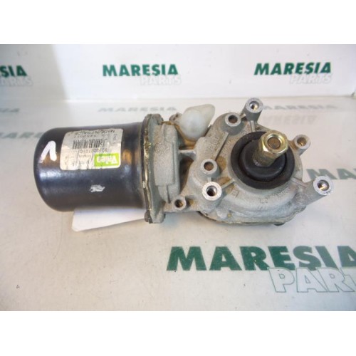 Renault - Megane Scenic - Front wiper motor