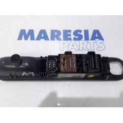 Renault - Espace - Multi-functional window switch