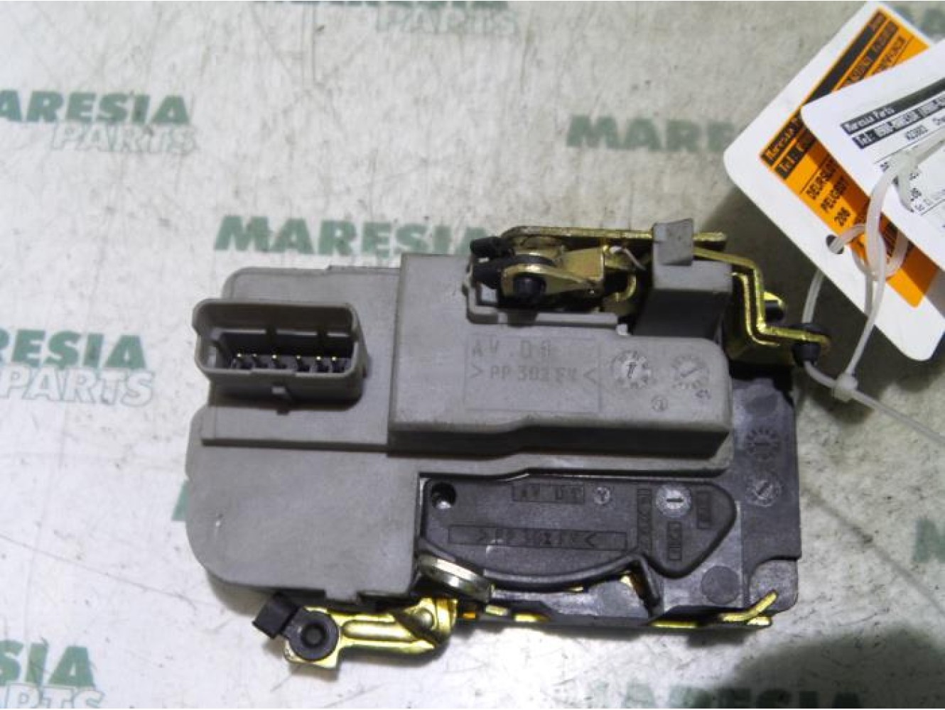 Peugeot - 206 - Front door lock mechanism 4-door, right