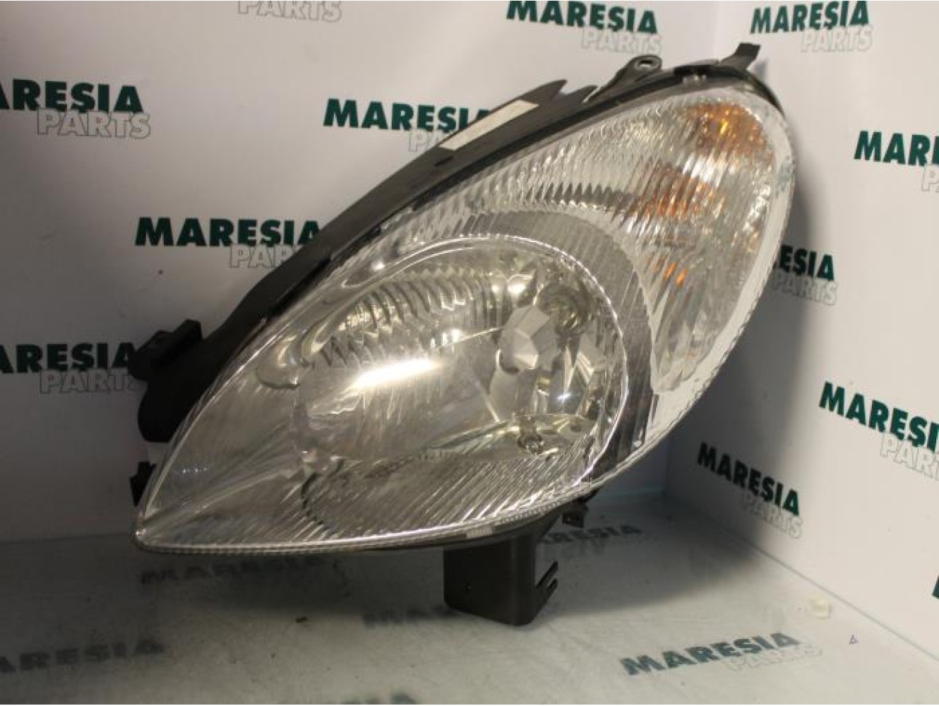 Citroen - Picasso - Koplamp links