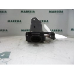 Citroen - C5 - Tailgate lock mechanism