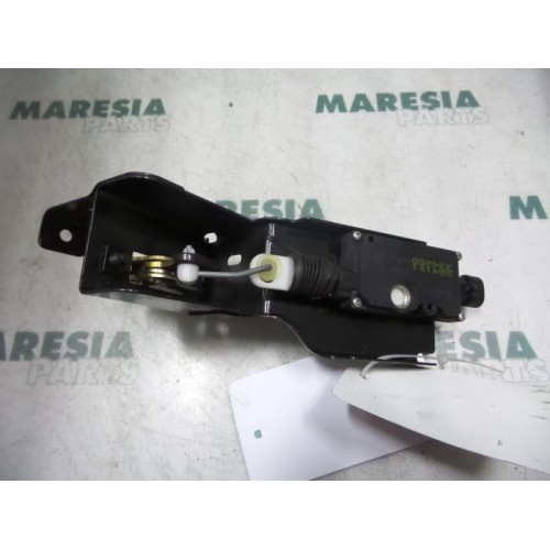 Citroen - C5 - Tailgate lock mechanism