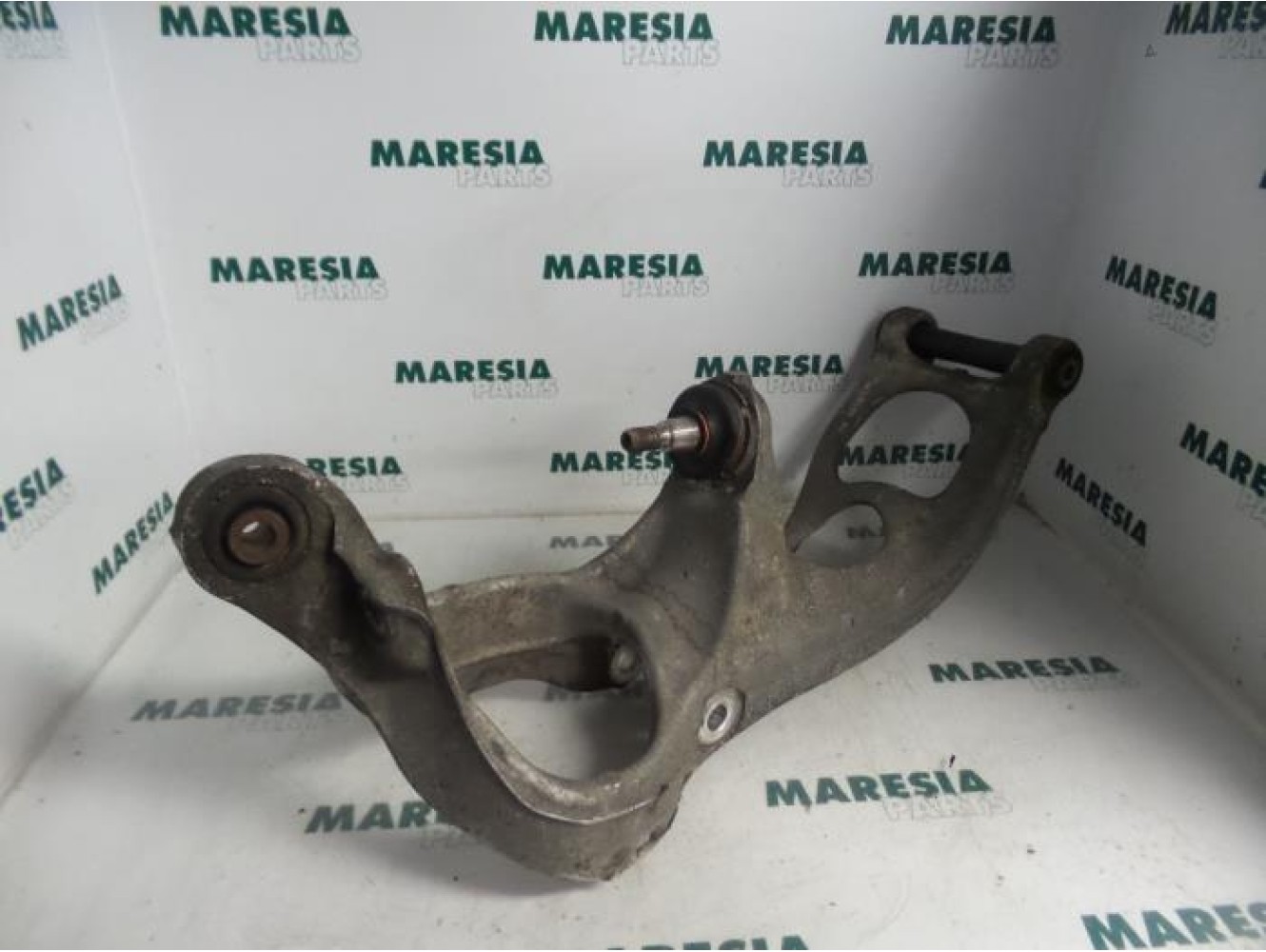 Citroen - C6 - Front wishbone, right