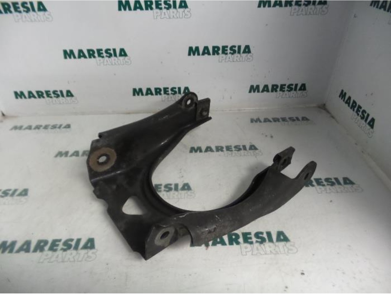 Citroen - C6 - Front upper wishbone, right