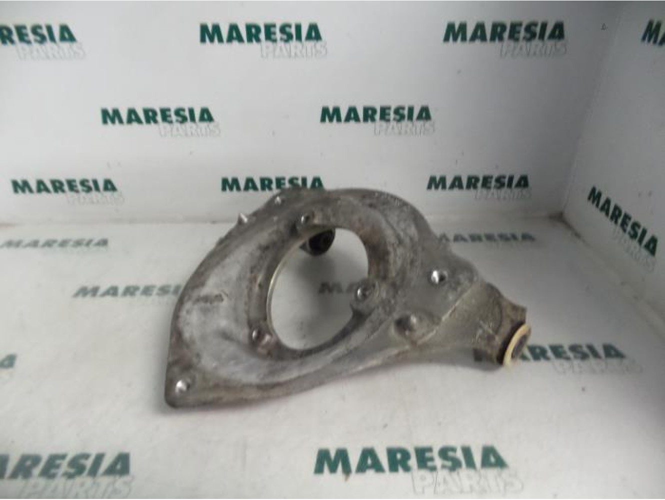 Citroen - C6 - Front upper wishbone, right