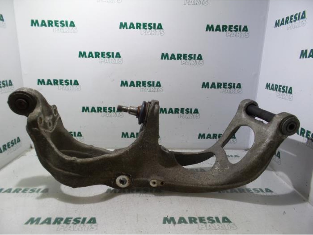 Citroen - C6 - Front wishbone, left