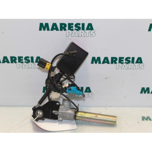 Renault - Laguna - Gurtsrammer links