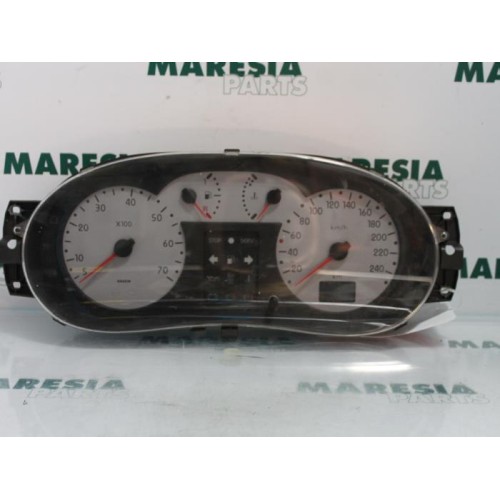 Renault - Clio - Instrument panel