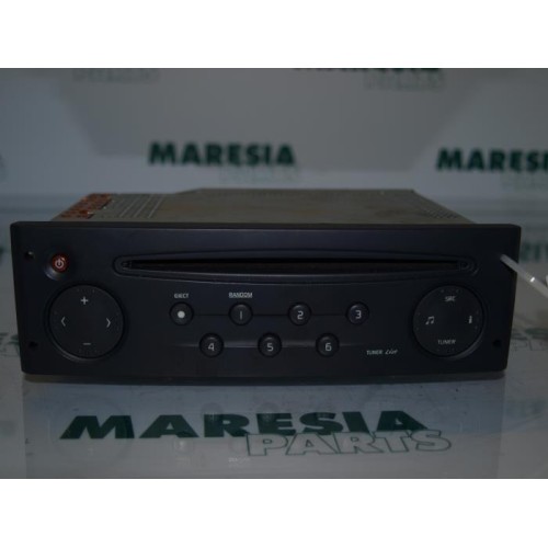 Renault - Clio - Radio CD player
