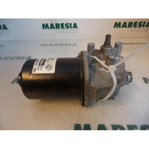 Fiat - Stilo - Scheibenwischermotor vorne