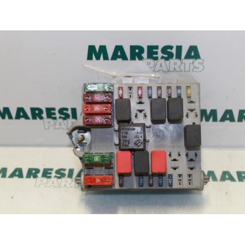 Alfa Romeo - 147 - Fuse box