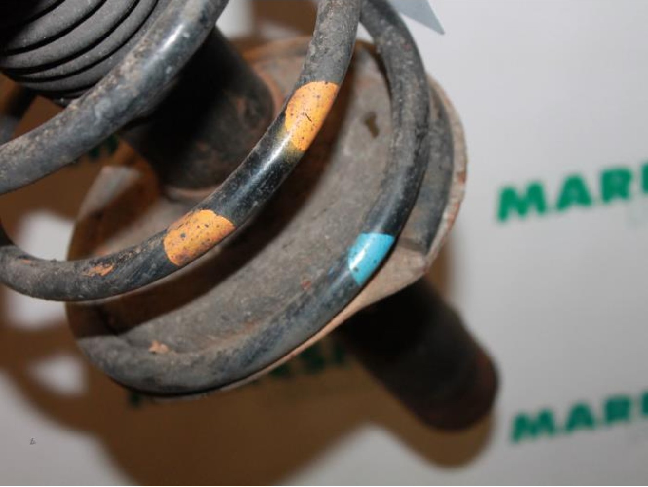 Peugeot - 206 - Front shock absorber rod, right