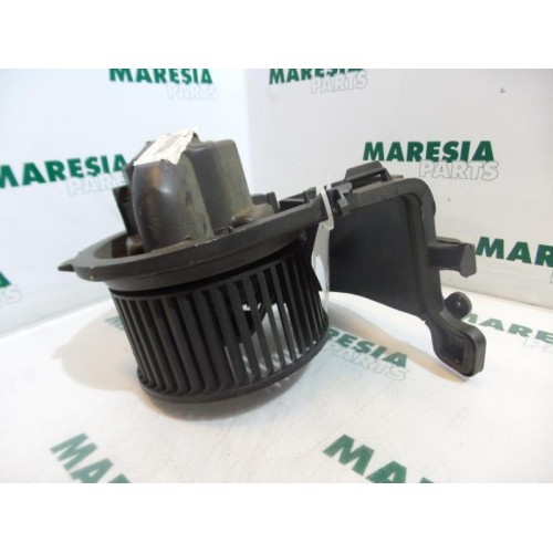 Renault - Clio - Heating and ventilation fan motor