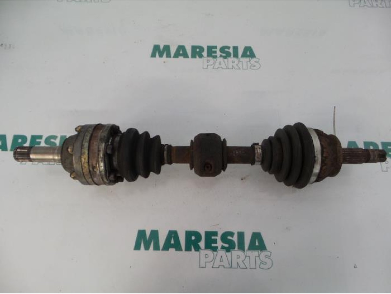 Alfa Romeo - 145/146 - Aandrijfas links-voor