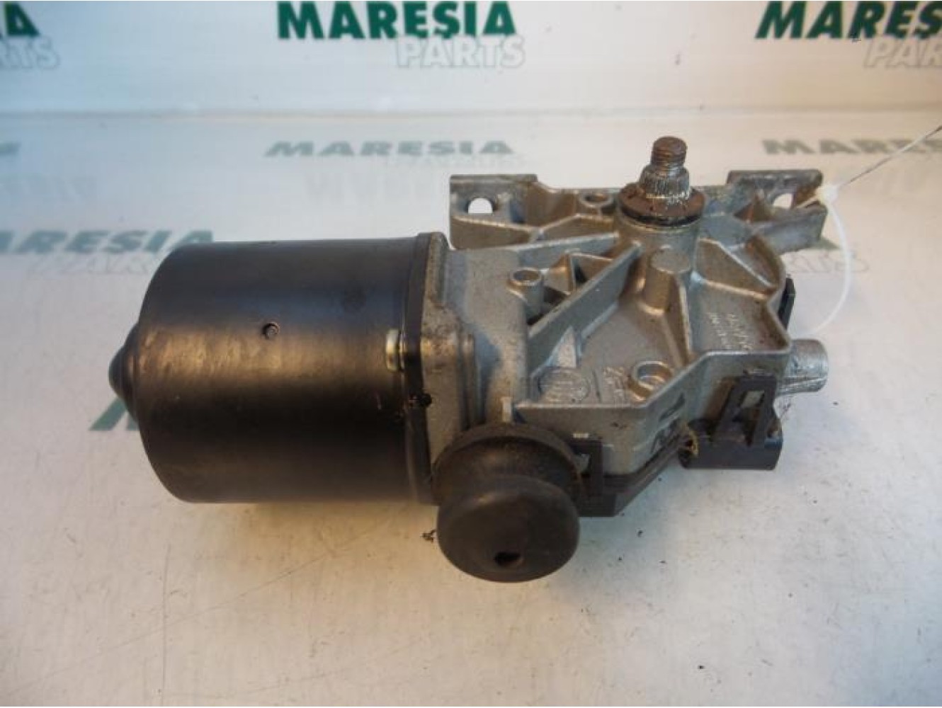 Fiat - Panda - Front wiper motor