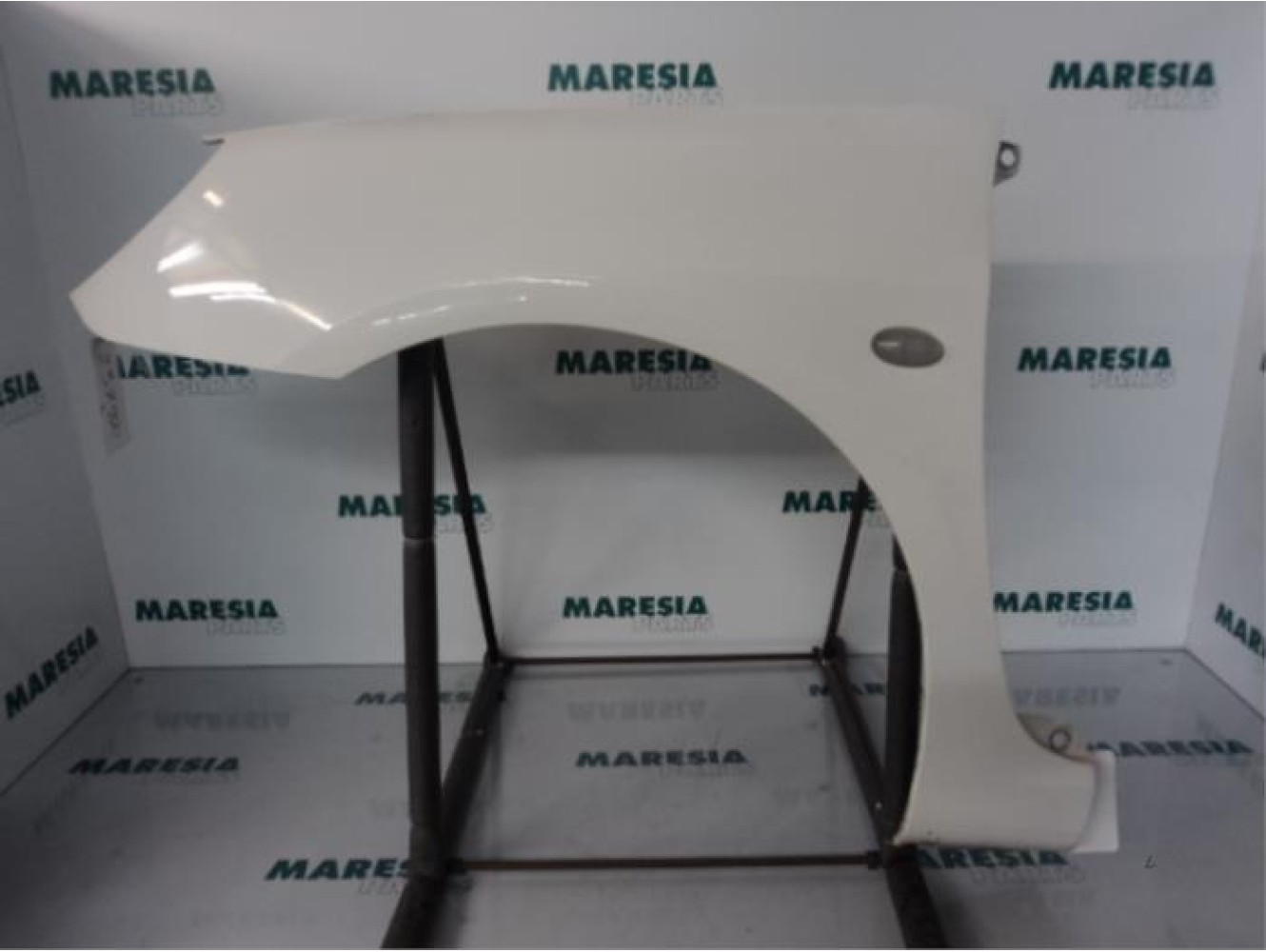 Peugeot - 307 - Front wing, left