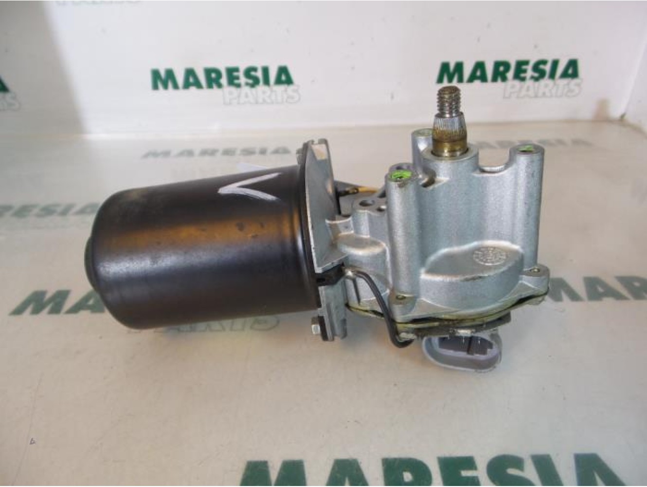 Renault - Megane - Front wiper motor