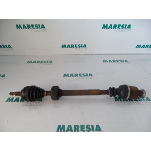 Renault - Megane - Front drive shaft, right