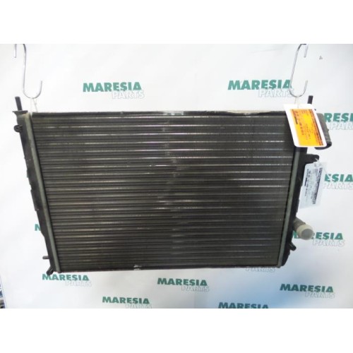 Renault - Megane - Radiator