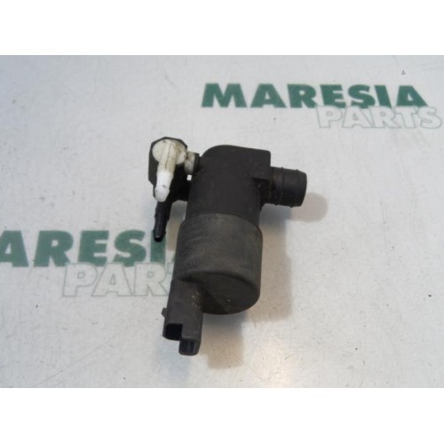 Citroen - Xsara - Scheibensprüherpumpe vorne