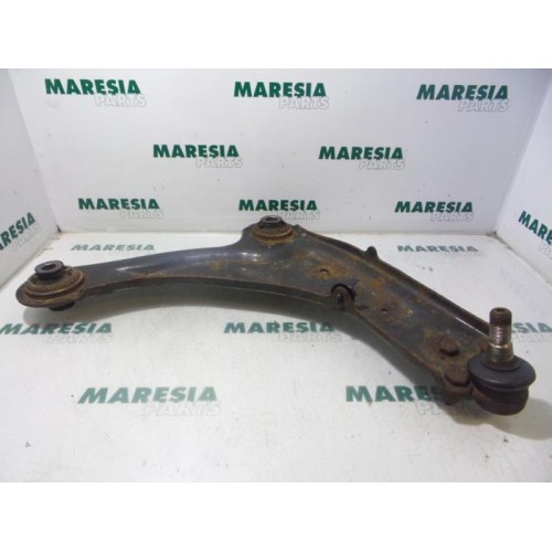 Renault - Laguna - Front lower wishbone, right