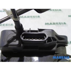Renault - Laguna - Door lock mechanism 4-door, front left