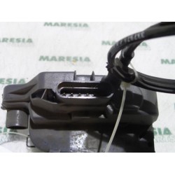 Renault - Laguna - Front door lock mechanism 4-door, right