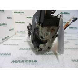 Renault - Laguna - Front door lock mechanism 4-door, right