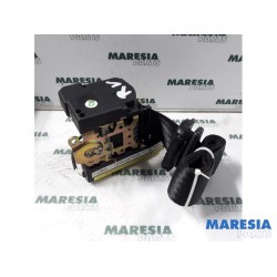 Fiat - Stilo - Front seatbelt, right