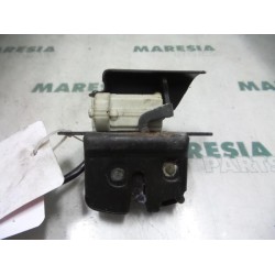Fiat - Stilo - Tailgate lock mechanism