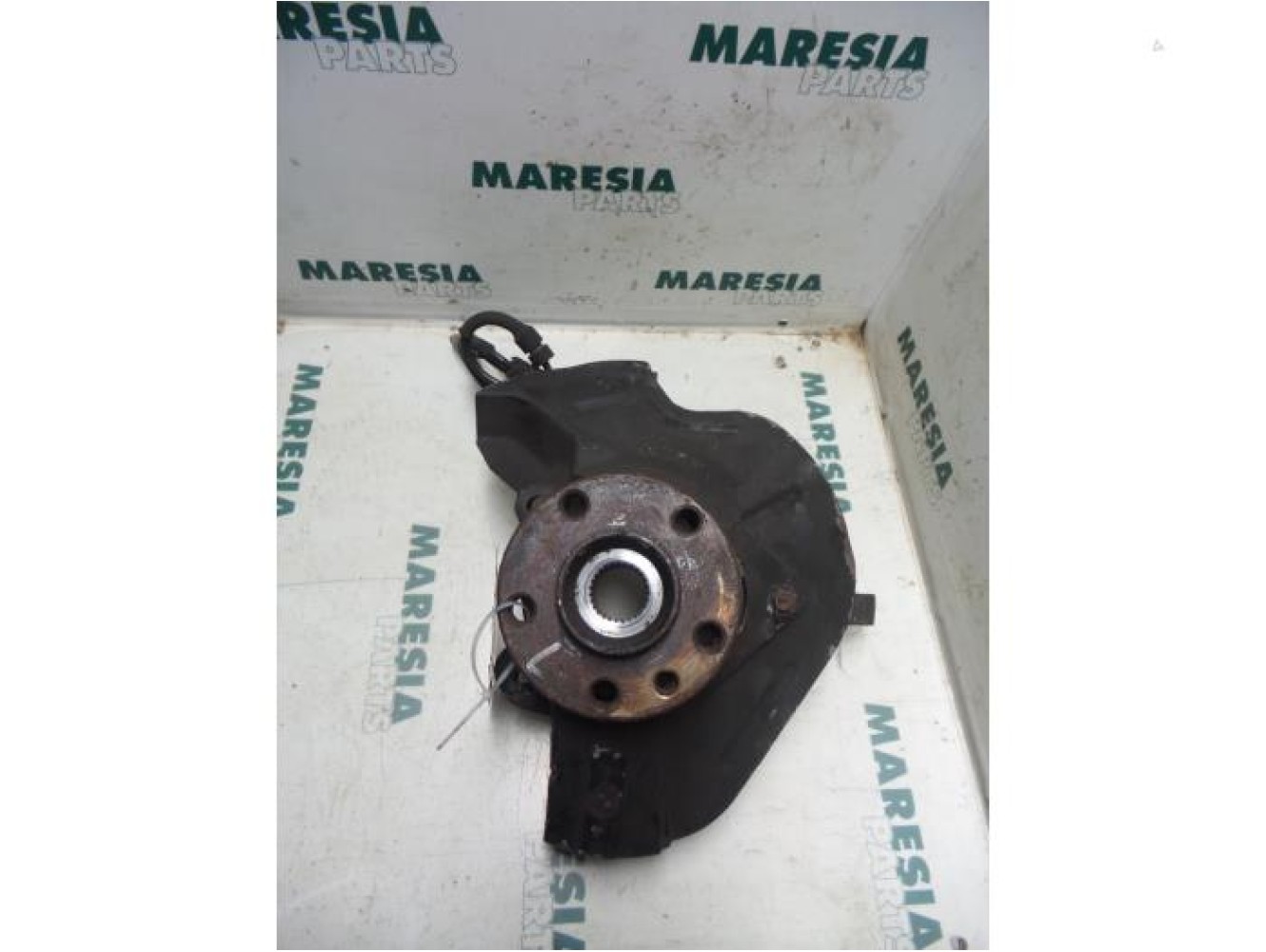 Lancia - Phedra - Achsschenkel links vorne