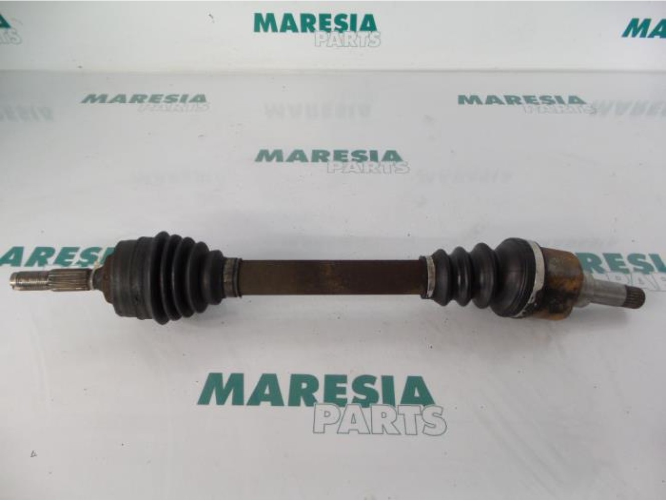 Peugeot - 206 - Aandrijfas links-voor