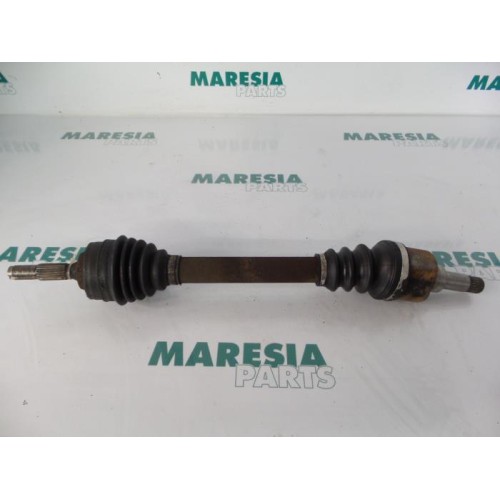 Peugeot - 206 - Front drive shaft, left