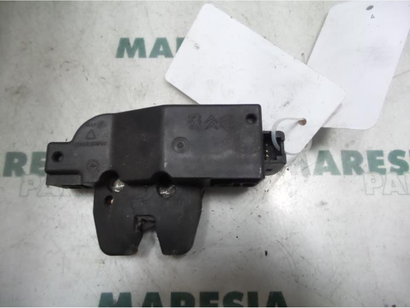 Lancia - Phedra - Tailgate lock mechanism